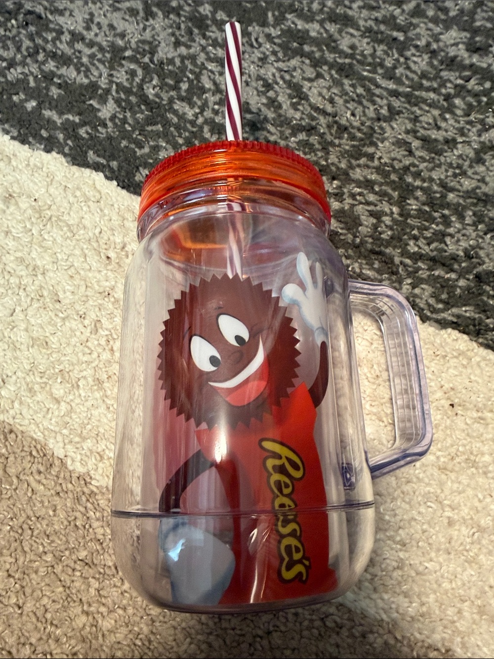 Hershey Park Reese’s Peanut Butter Cup tumbler cup with straw, NWOT!